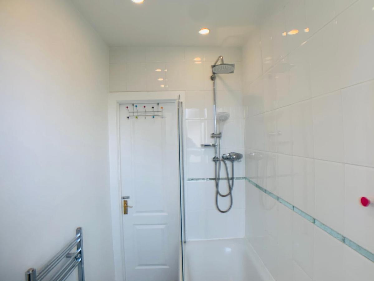 Maria- Bright And Modern City Center Apartment . Edinburg Exteriör bild