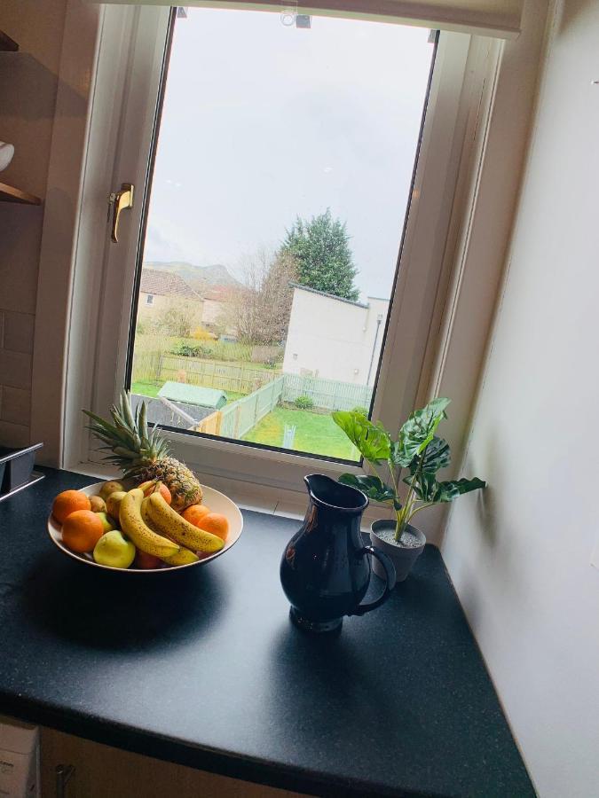 Maria- Bright And Modern City Center Apartment . Edinburg Exteriör bild
