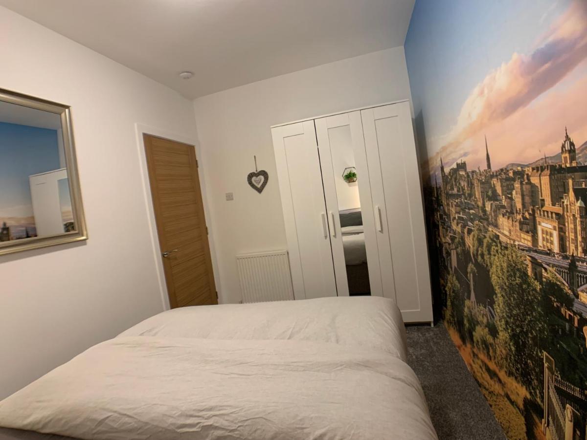 Maria- Bright And Modern City Center Apartment . Edinburg Exteriör bild
